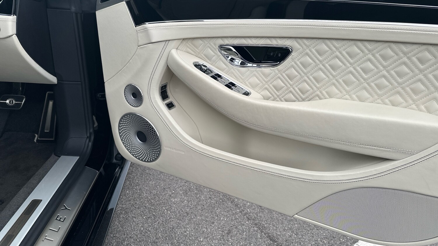 Used Bentley Continental 2022 for sale - 76482808: Photo 19