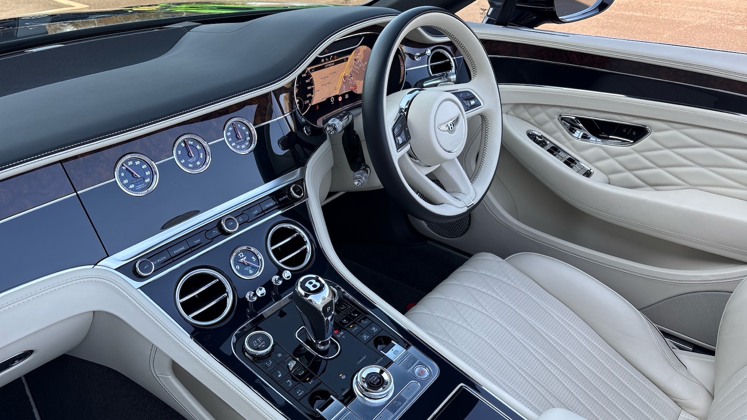 Used Bentley Continental 2024 for sale - 77766759: Photo 2