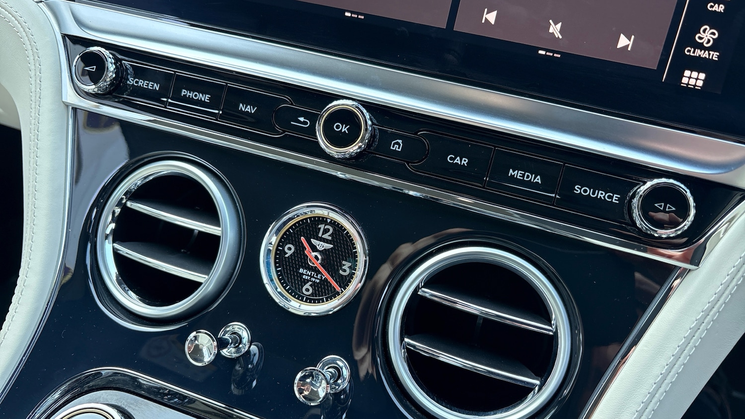 Used Bentley Continental 2024 for sale - 77766759: Photo 25