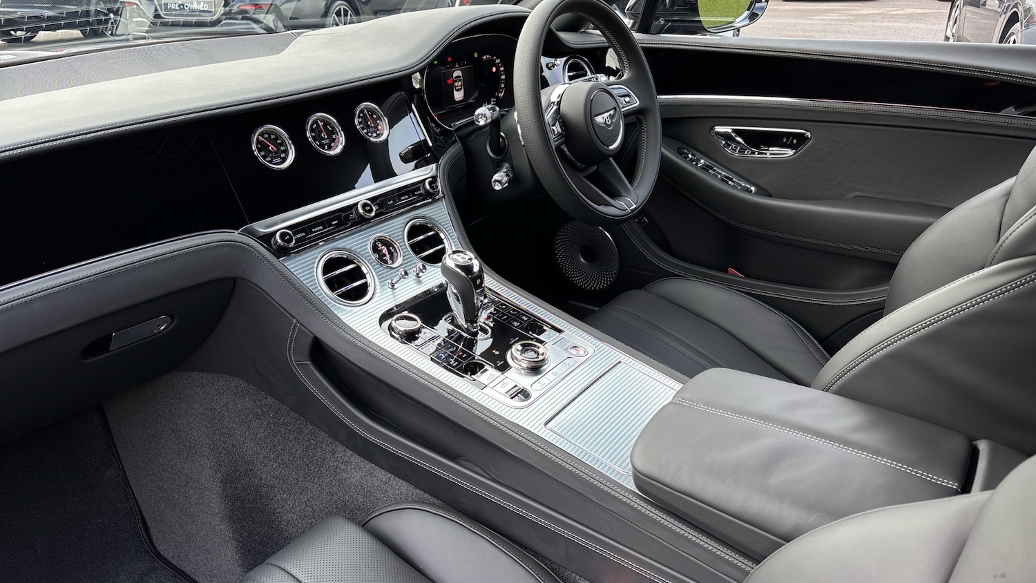 Used Bentley Continental 2025 for sale - 77535744: Photo 2