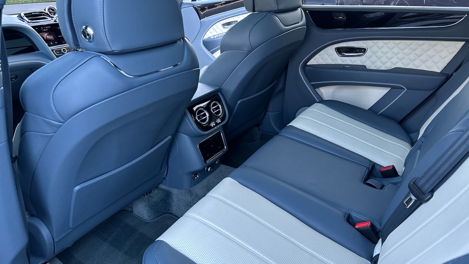 Used Bentley Bentayga 2021 for sale - 76305190: Photo 15