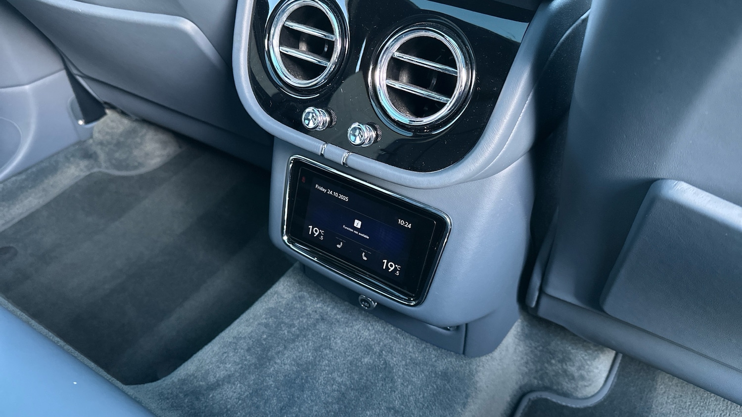 Used Bentley Bentayga 2021 for sale - 76305190: Photo 17