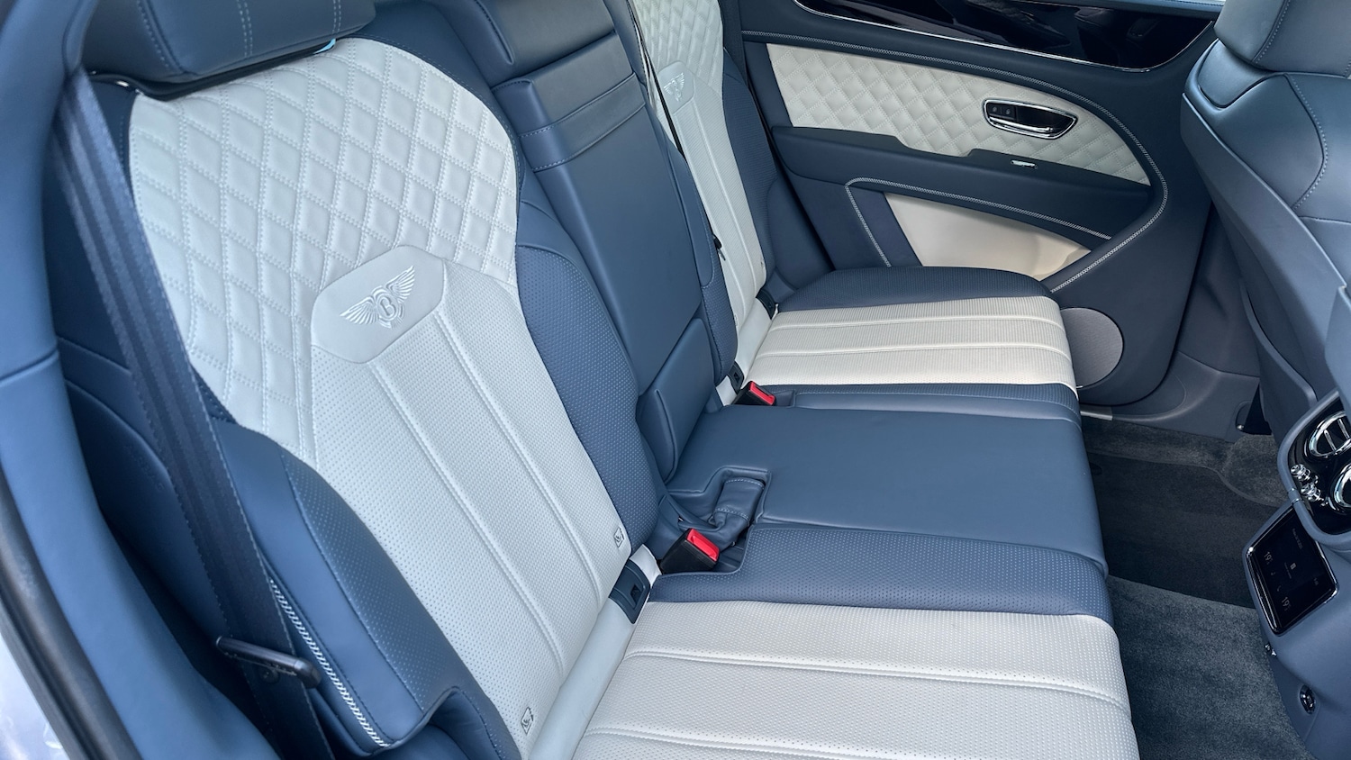 Used Bentley Bentayga 2021 for sale - 76305190: Photo 18