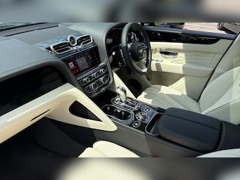 Used Bentley Bentayga 2025 for sale - 79267044: Photo