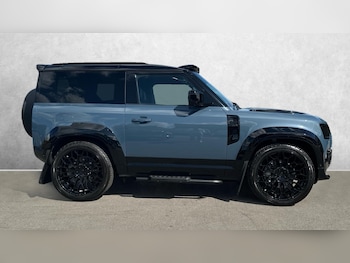 Used Land Rover Defender 2025 for sale - 75898976: Photo