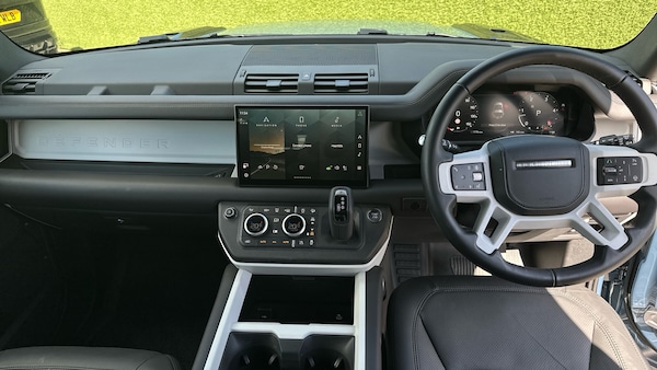 Used Land Rover Defender 2025 for sale - 75898976: Photo 7