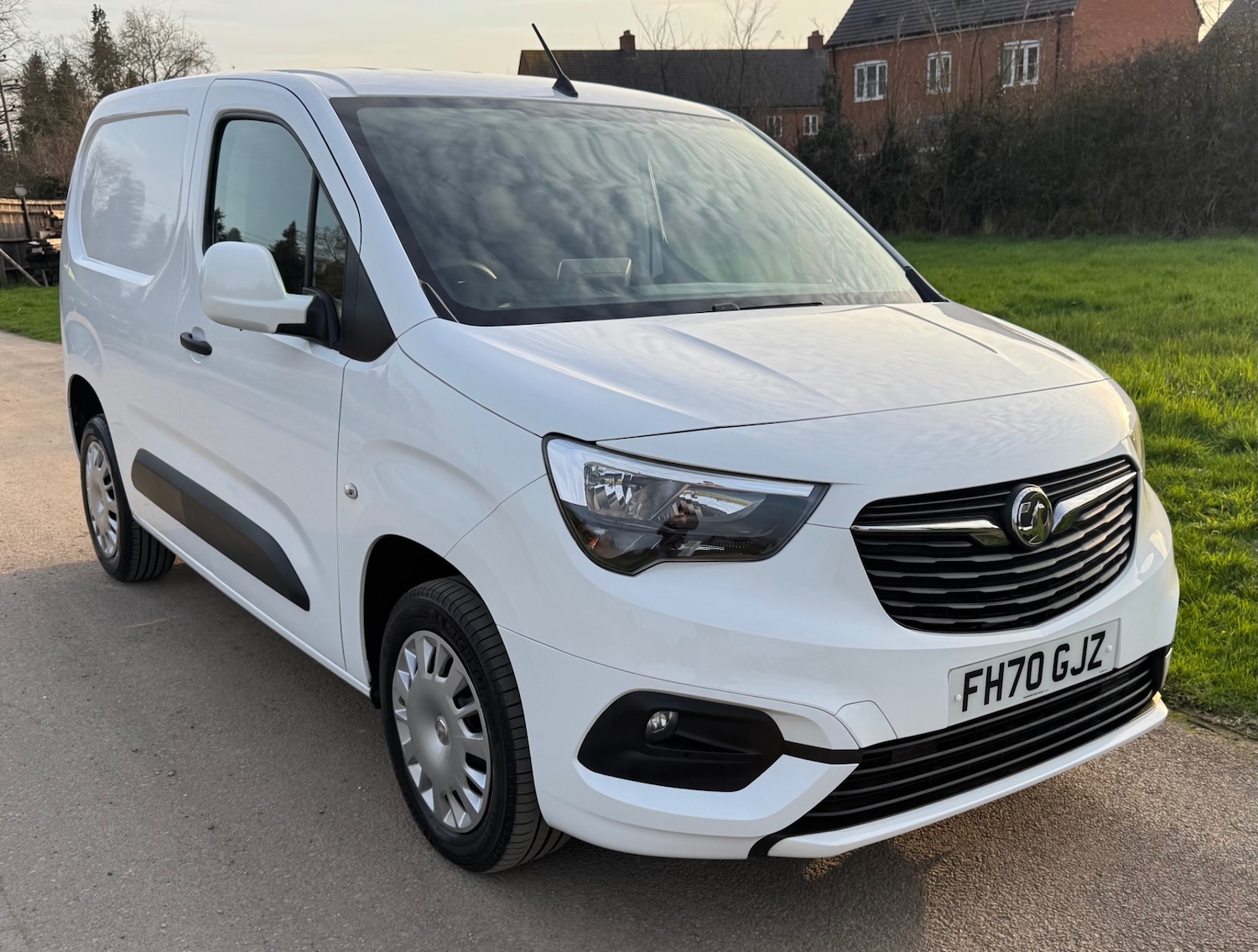 Used Vauxhall Combo 2020 for sale - 77736073: Photo 1