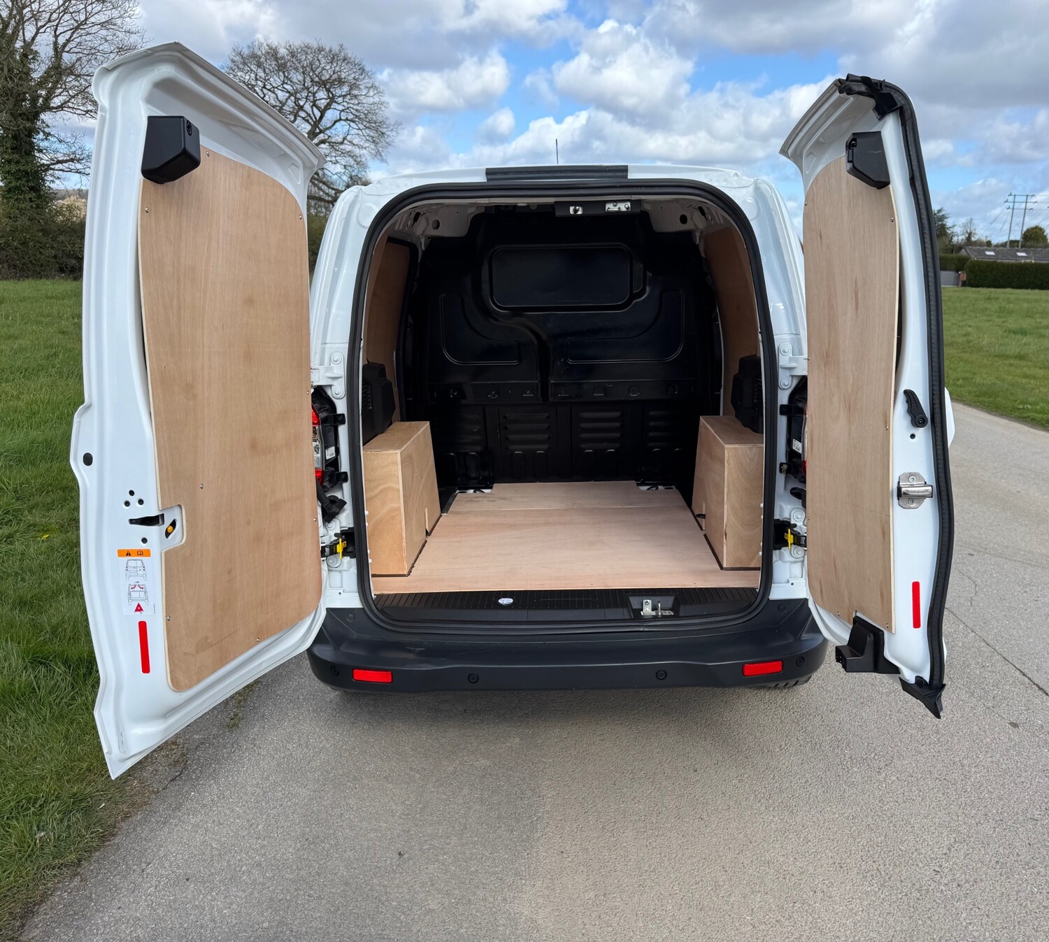 Used Ford Transit Courier 2023 for sale - 78068048: Photo 12