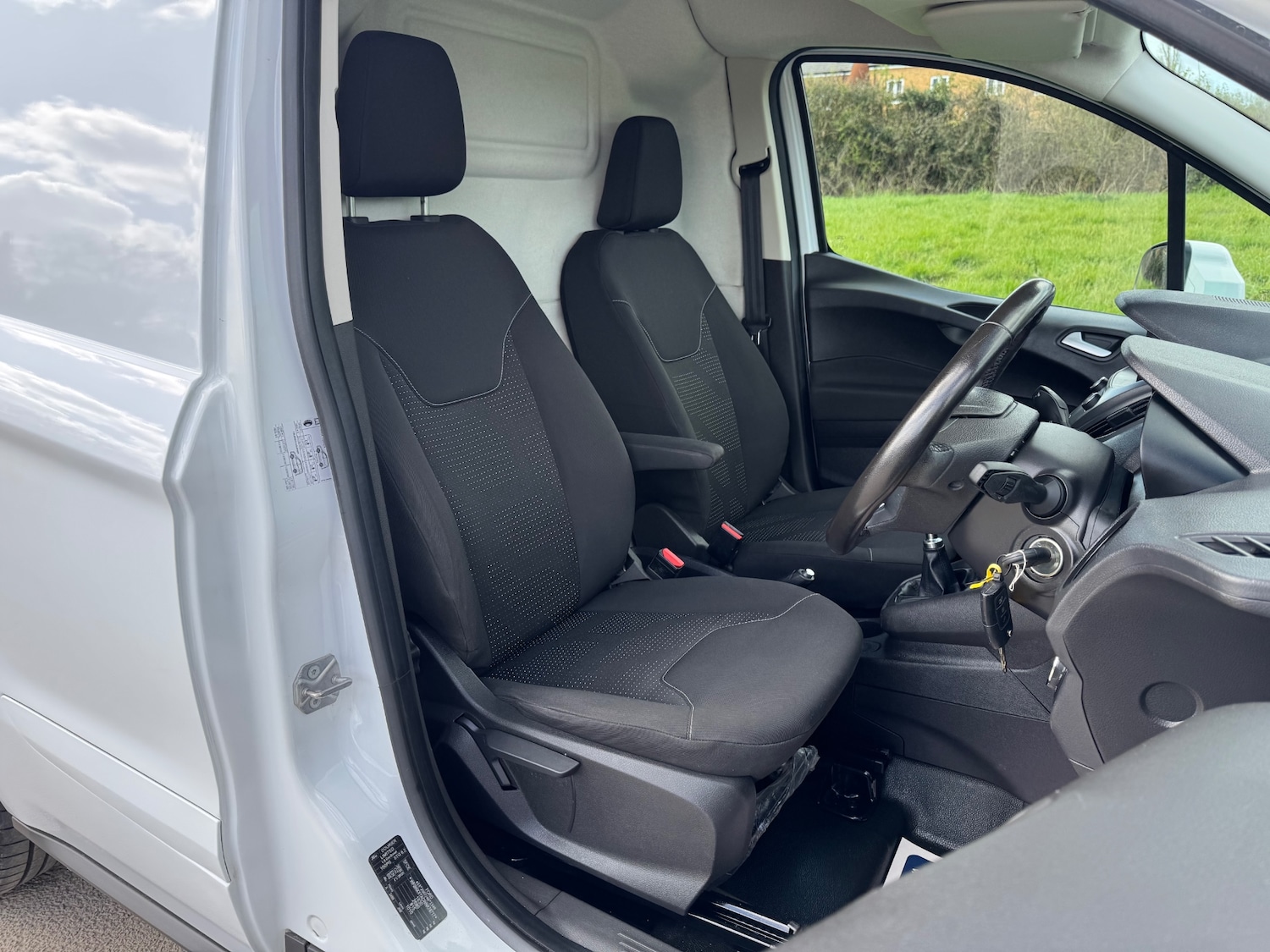 Used Ford Transit Courier 2023 for sale - 78068048: Photo 19