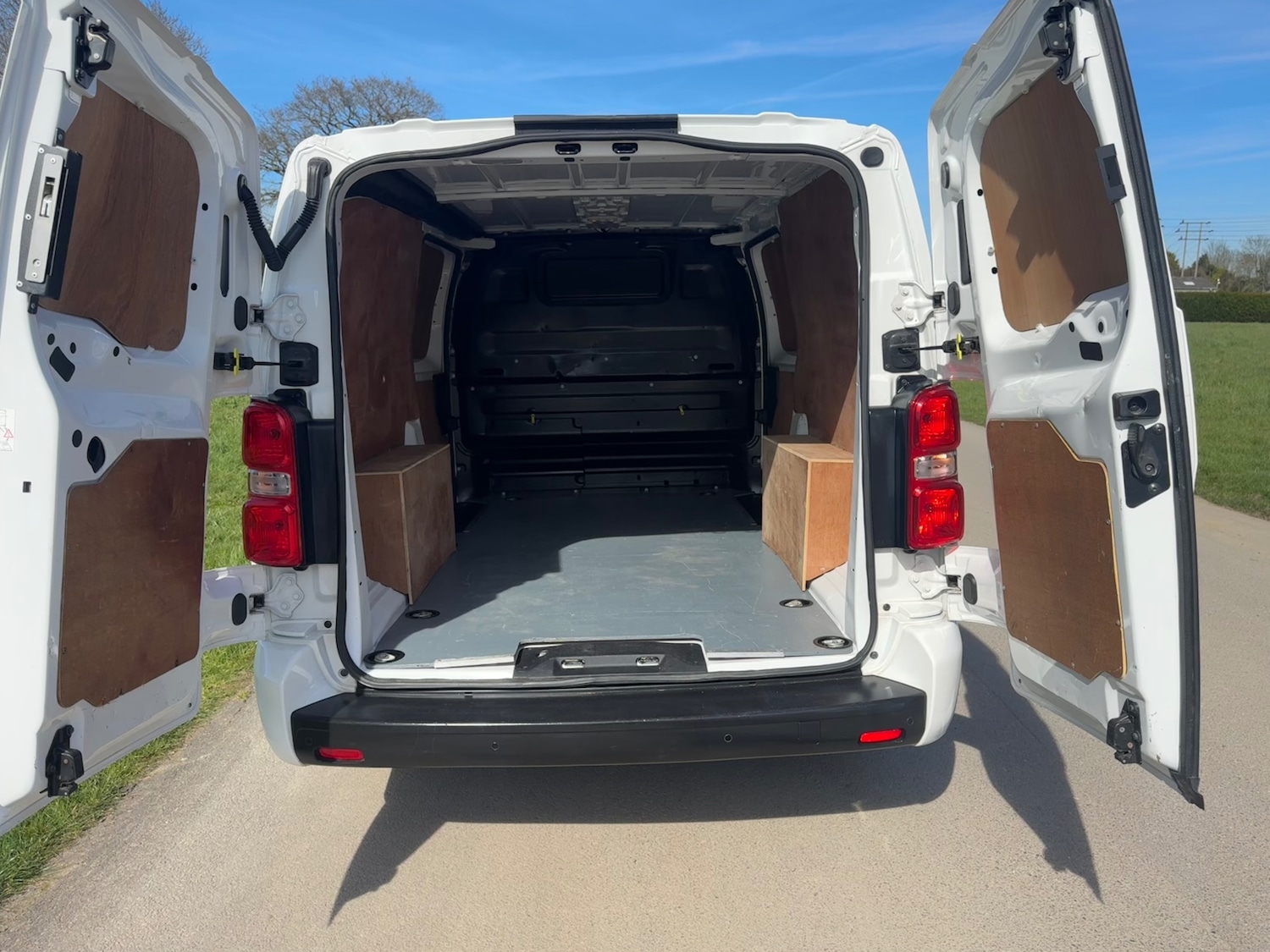 Used Vauxhall Vivaro 2019 for sale - 77991999: Photo 12