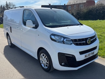Vauxhall Vivaro feature image