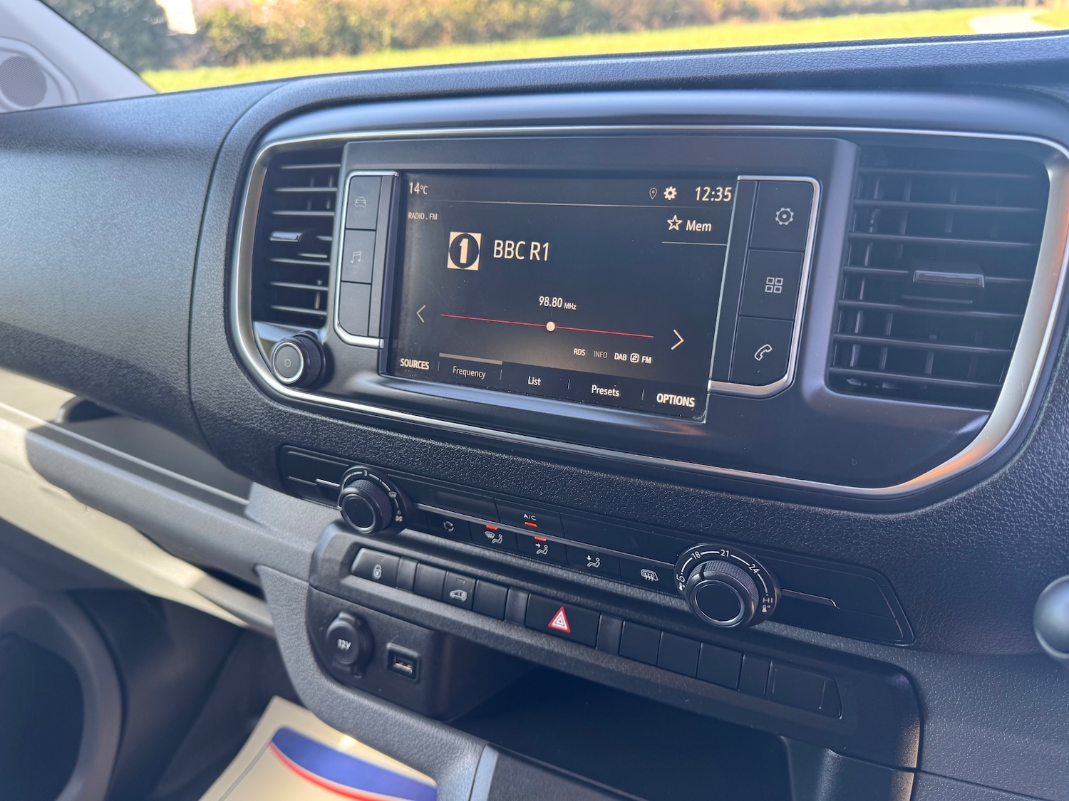 Used Vauxhall Vivaro 2019 for sale - 77991999: Photo 24