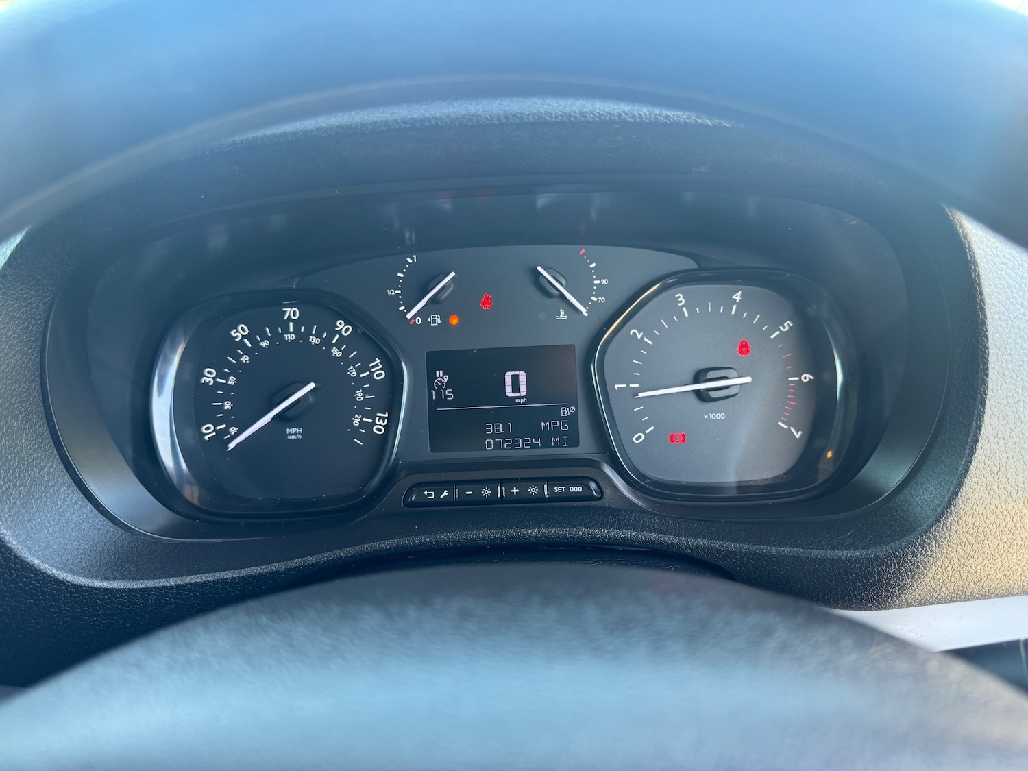 Used Vauxhall Vivaro 2019 for sale - 77991999: Photo 29