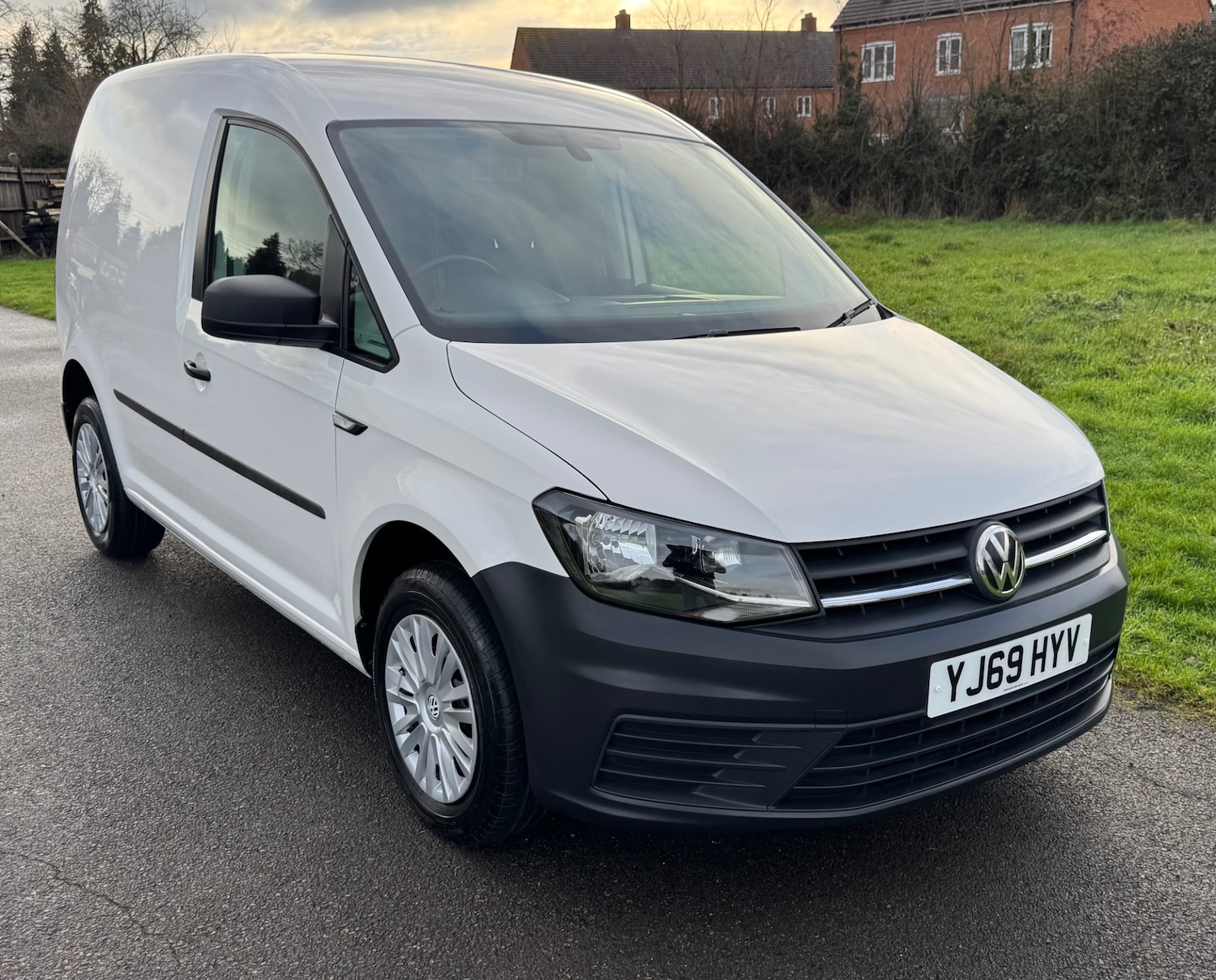 Used Volkswagen Caddy 2019 for sale - 77062117: Photo 1