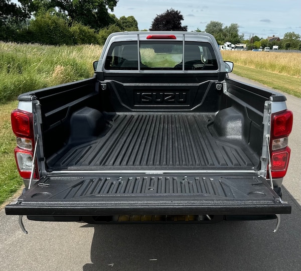 Used Isuzu D-Max 2022 for sale - 75058527: Photo 11