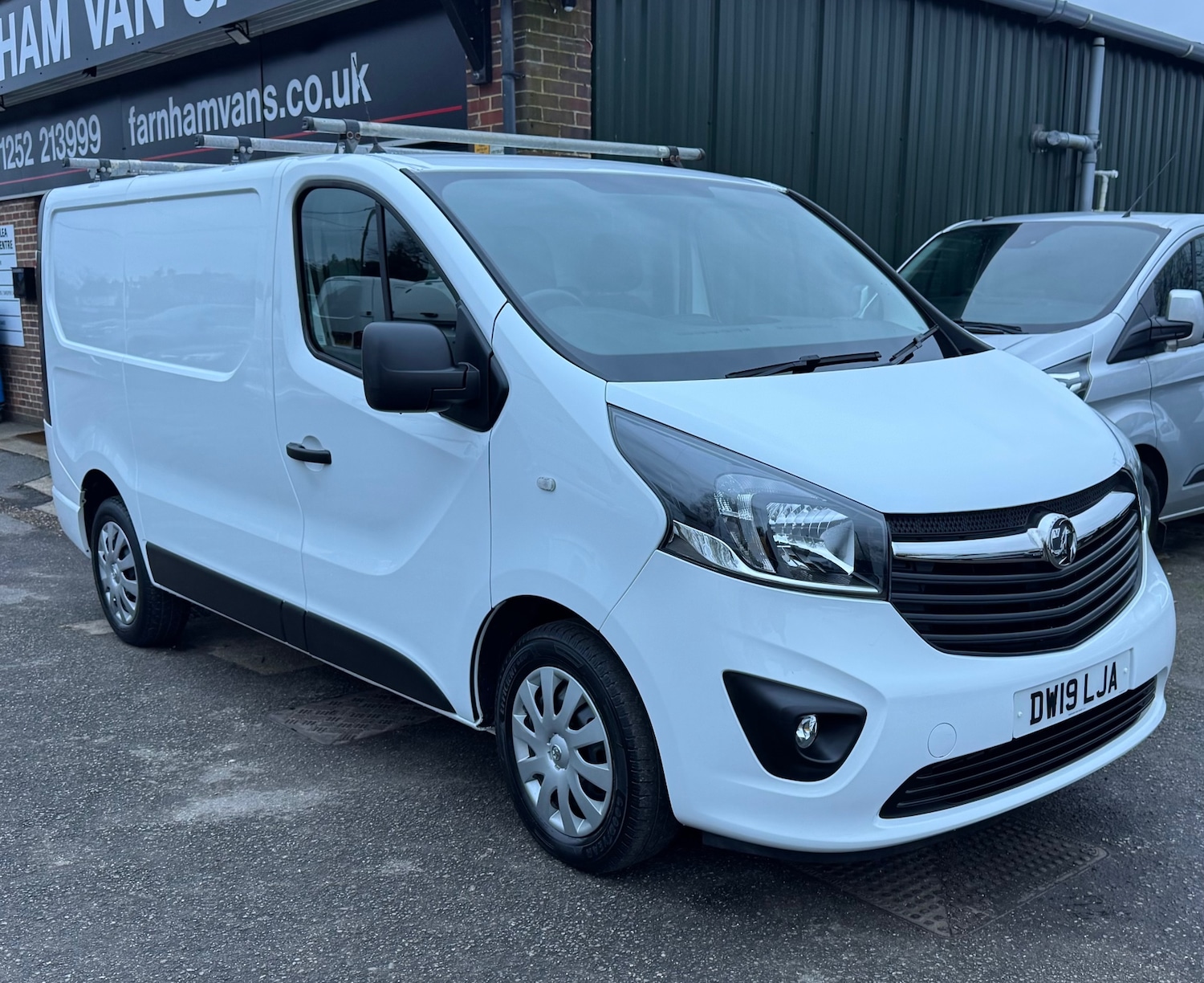 Used Vauxhall Vivaro 2019 for sale - 77371728: Photo 1