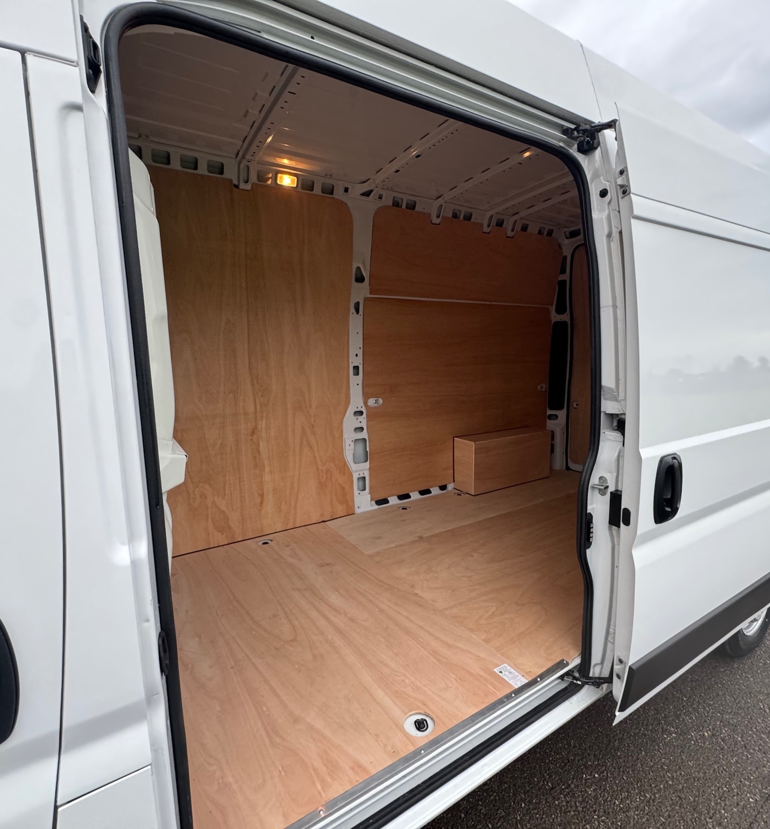 Used Vauxhall Movano 2022 for sale - 76632623: Photo 8