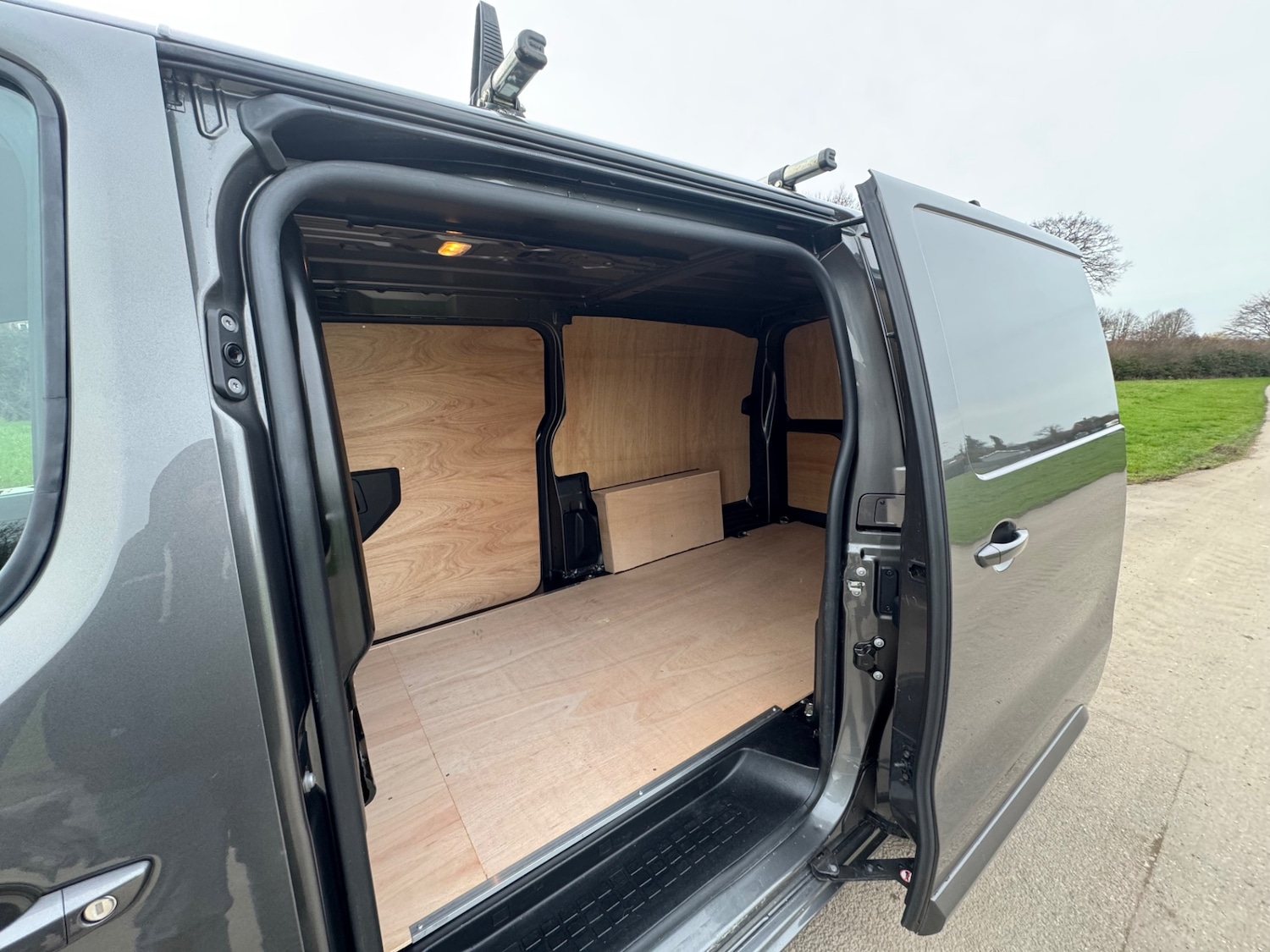 Used Vauxhall Vivaro 2022 for sale - 77578400: Photo 9