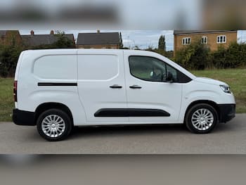 Used Toyota ProAce 2023 for sale - 79846140: Photo