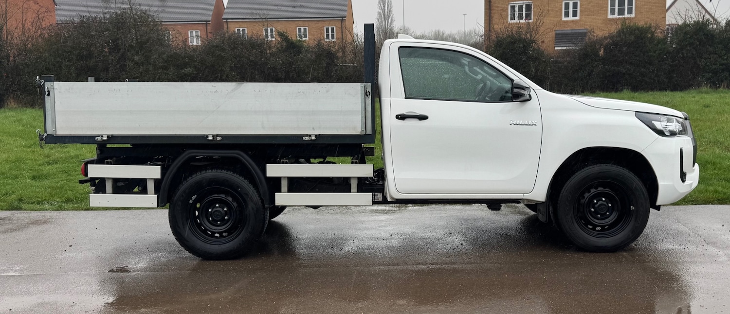 Used Toyota Hilux 2023 for sale - 77781989: Photo 3