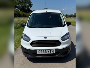 Used Ford Transit Courier 2018 for sale - 79057213: Photo