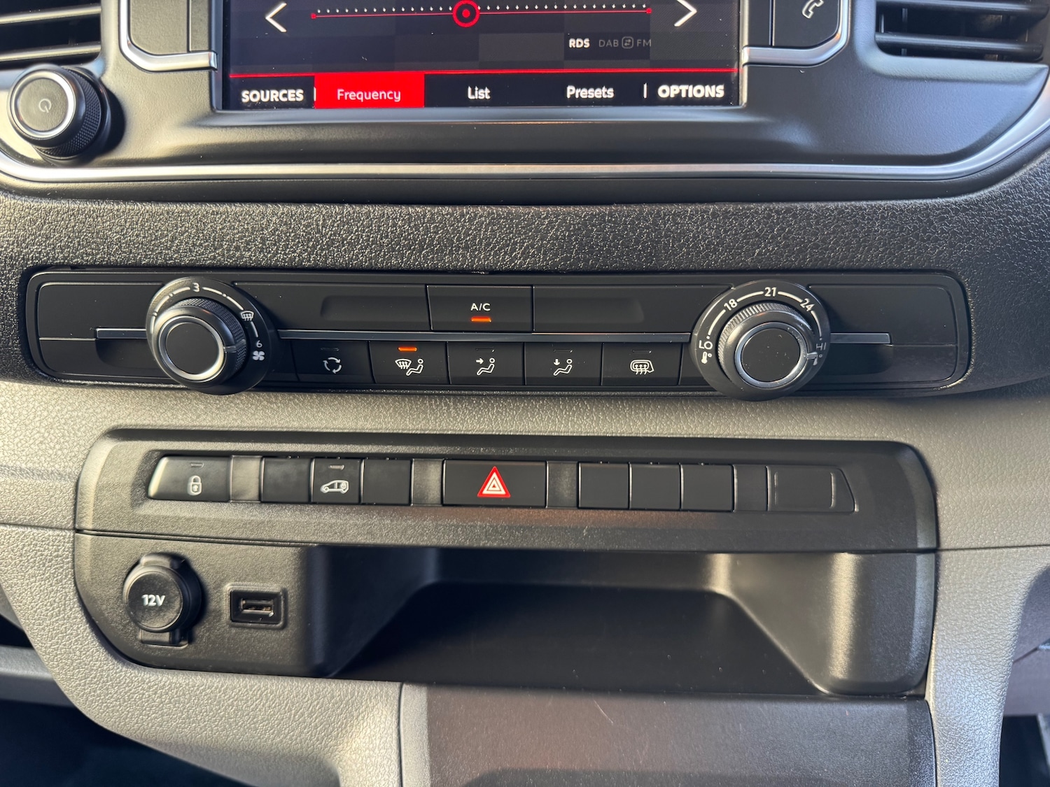 Used Citroen Dispatch 2022 for sale - 76549032: Photo 24