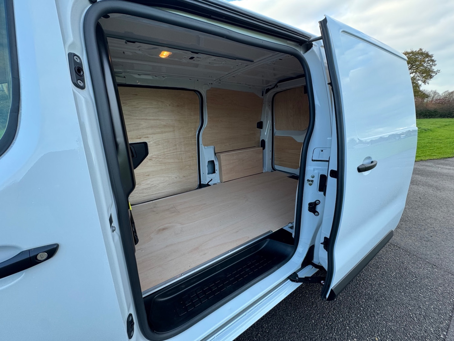 Used Citroen Dispatch 2022 for sale - 76549032: Photo 8