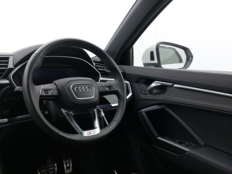 Used Audi Q3 2020 for sale - 76365675: Photo 10