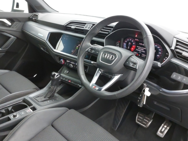 Used Audi Q3 2020 for sale - 76365675: Photo 12
