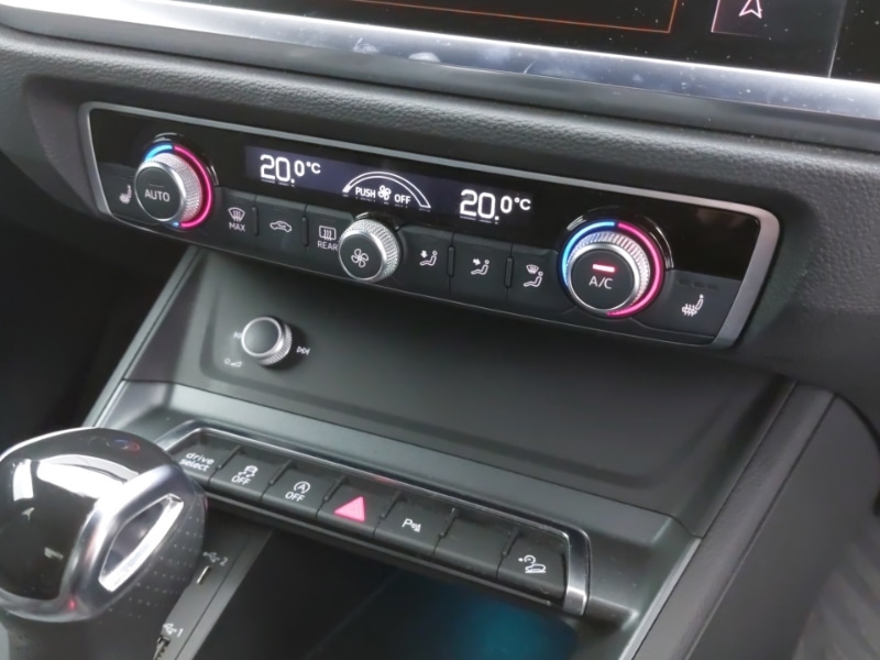 Used Audi Q3 2020 for sale - 76365675: Photo 15