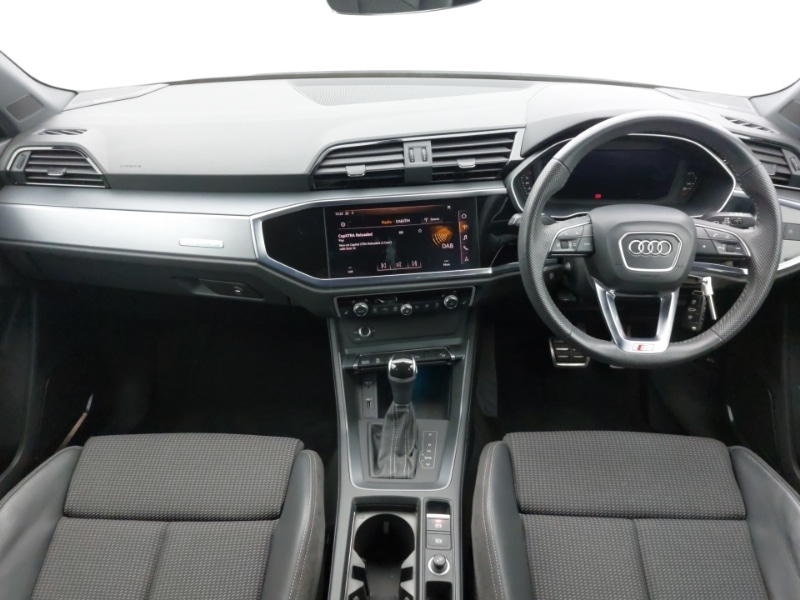Used Audi Q3 2020 for sale - 76365675: Photo 2