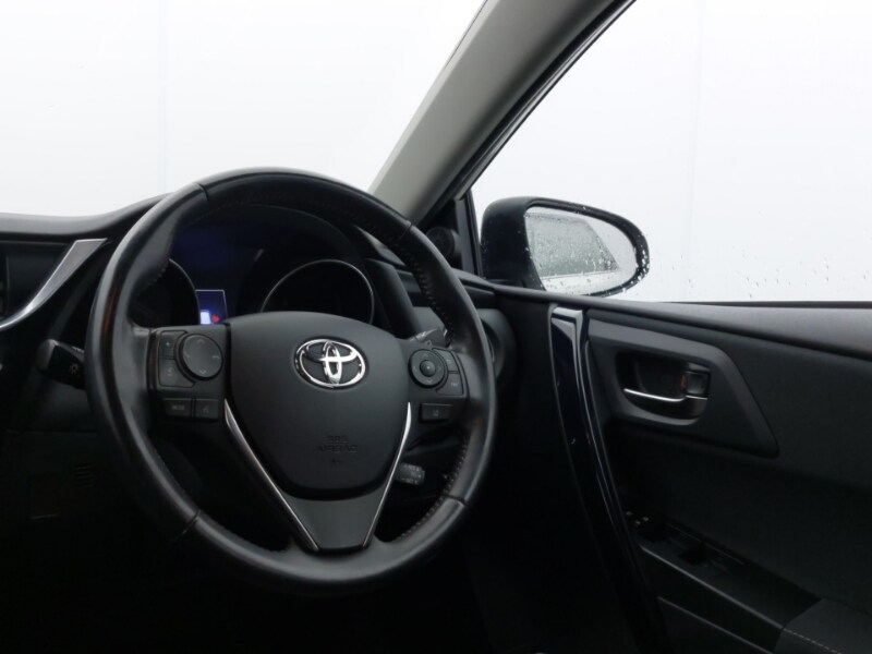 Used Toyota Auris 2016 for sale - 77265748: Photo 10