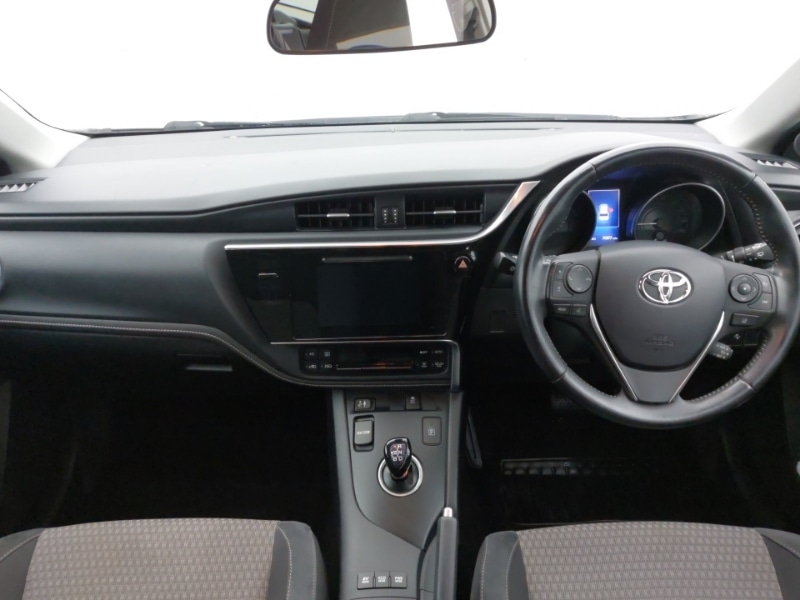 Used Toyota Auris 2016 for sale - 77265748: Photo 2