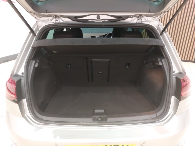 Used Volkswagen Golf 2018 for sale - 77569022: Photo 8