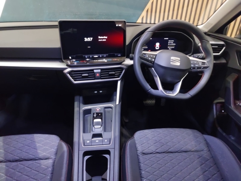 Used SEAT Leon 2025 for sale - 77536516: Photo 2