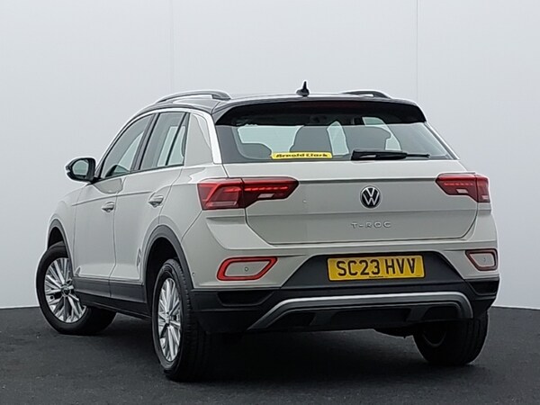 Used Volkswagen T-Roc 2023 for sale - 76130199: Photo 3