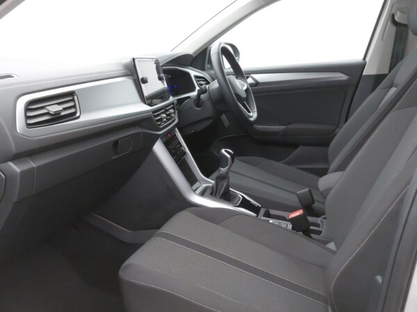 Used Volkswagen T-Roc 2023 for sale - 76130199: Photo 5