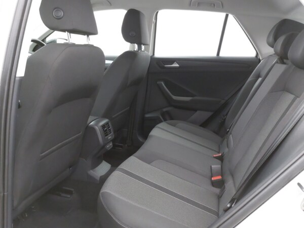 Used Volkswagen T-Roc 2023 for sale - 76130199: Photo 6