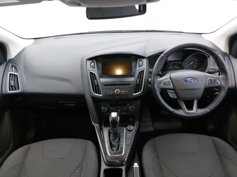 Used Ford Focus 2017 for sale - 76880139: Photo 2