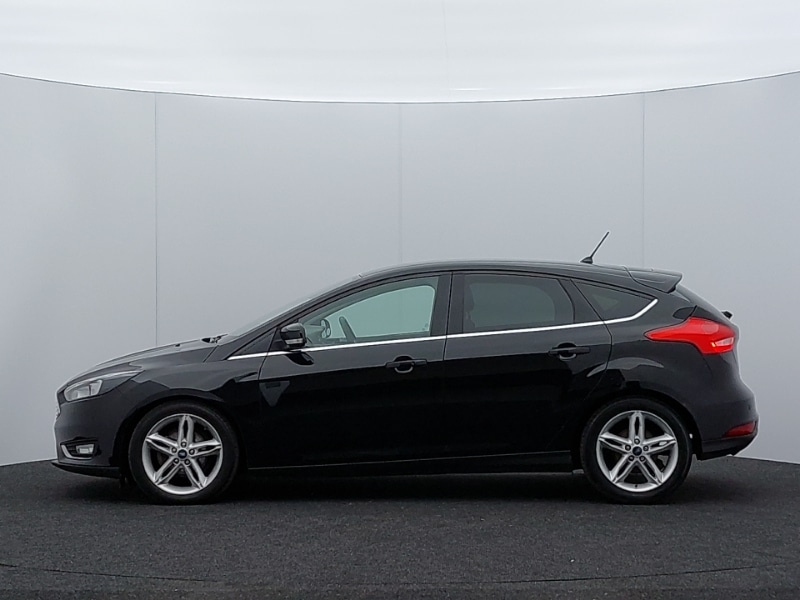 Used Ford Focus 2017 for sale - 76880139: Photo 4