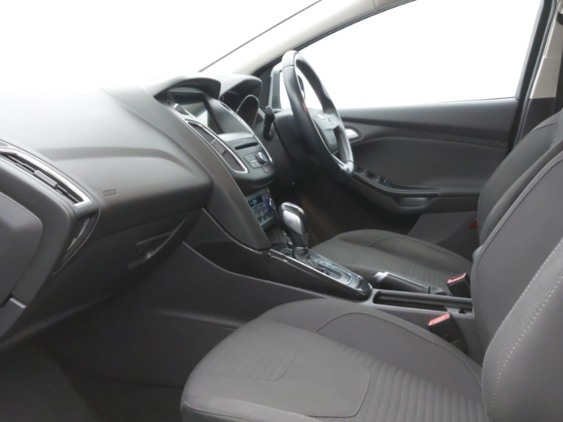 Used Ford Focus 2017 for sale - 76880139: Photo 5