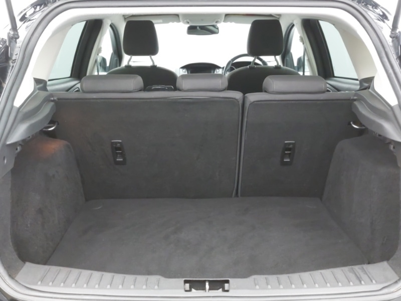 Used Ford Focus 2017 for sale - 76880139: Photo 8