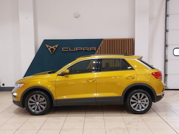 Used Volkswagen T-Roc 2018 for sale - 78065780: Photo