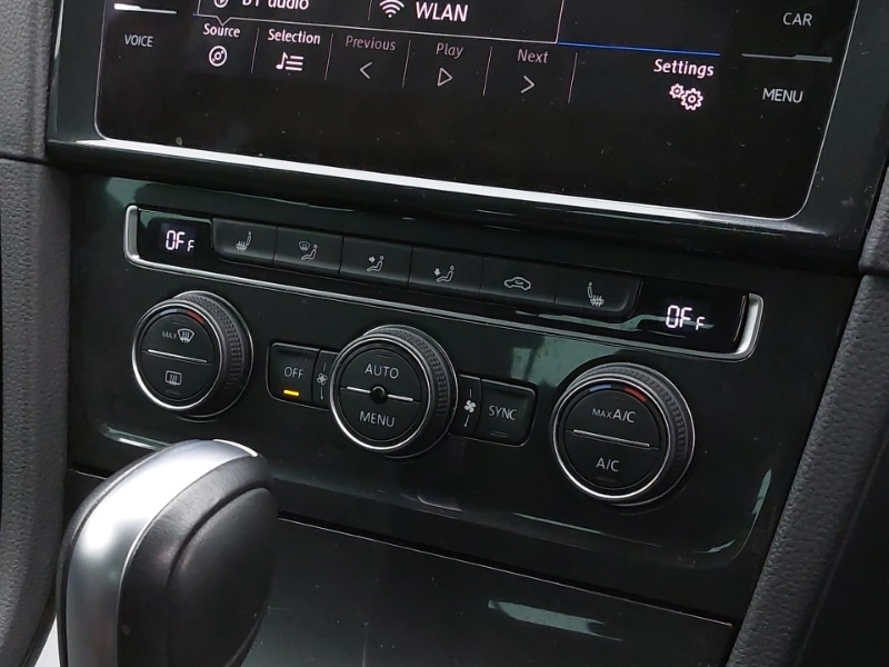 Used Volkswagen Golf 2020 for sale - 76384021: Photo 15