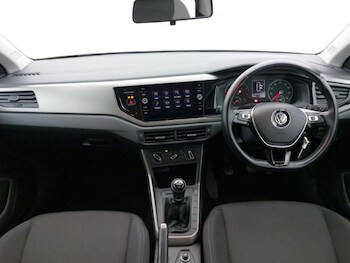 Used Volkswagen Polo 2018 for sale - 77606105: Photo