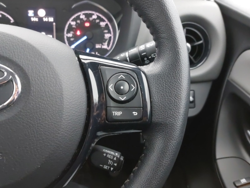 Used Toyota Yaris 2020 for sale - 76839217: Photo 18