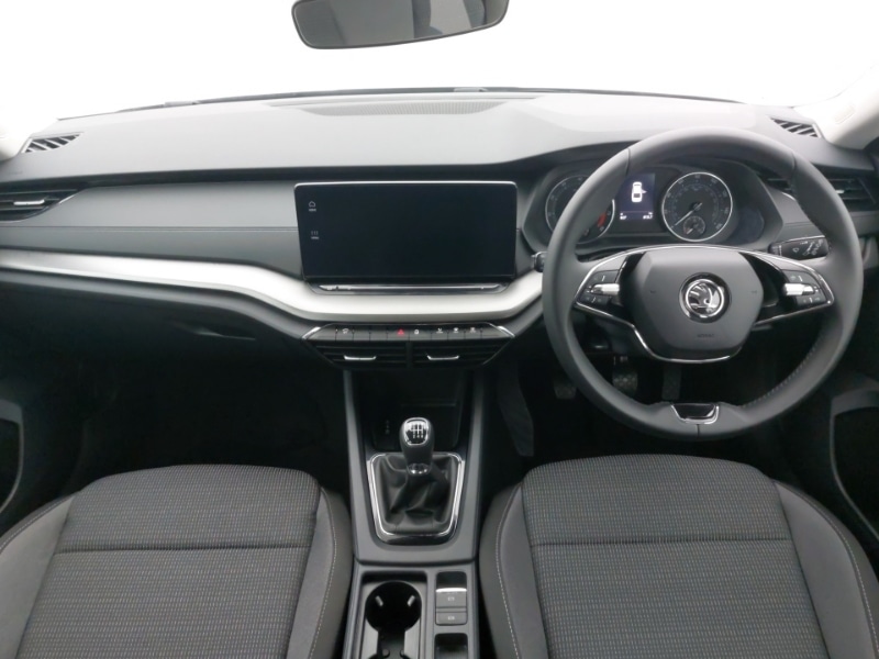 Used Skoda Octavia 2024 for sale - 76502348: Photo 2