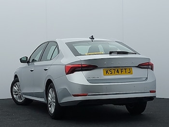 Used Skoda Octavia 2024 for sale - 76502348: Photo