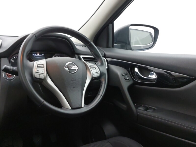 Used Nissan Qashqai 2017 for sale - 77265732: Photo 10