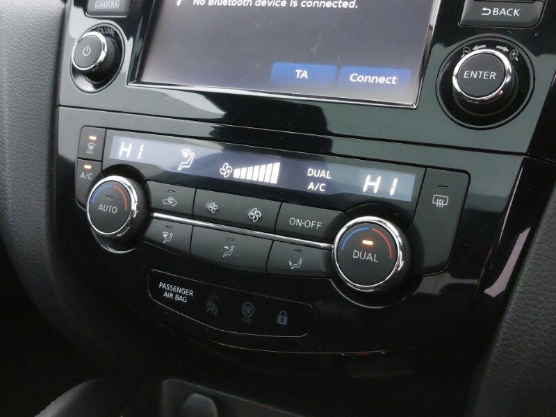 Used Nissan Qashqai 2017 for sale - 77265732: Photo 15